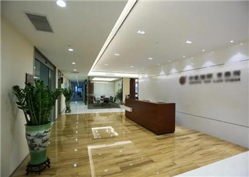 代驾发生交通事故，谁来承担责任？